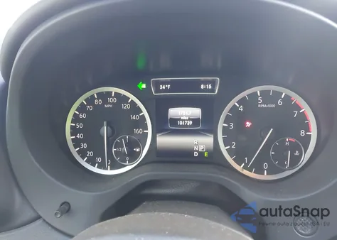 2017 Infiniti Qx30 Premium z USA, uszkodzony, nr VIN SJKCH5CR8HA018097